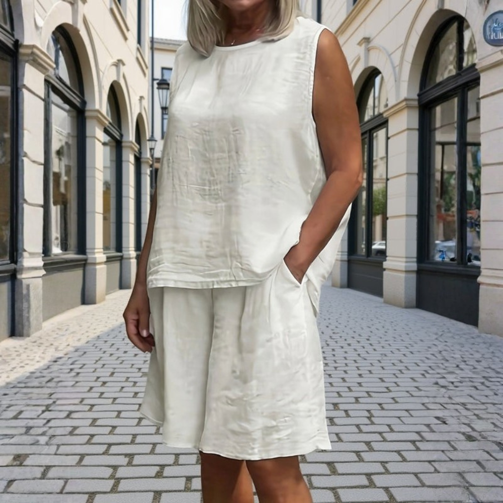 Relaxed Solid Outfit