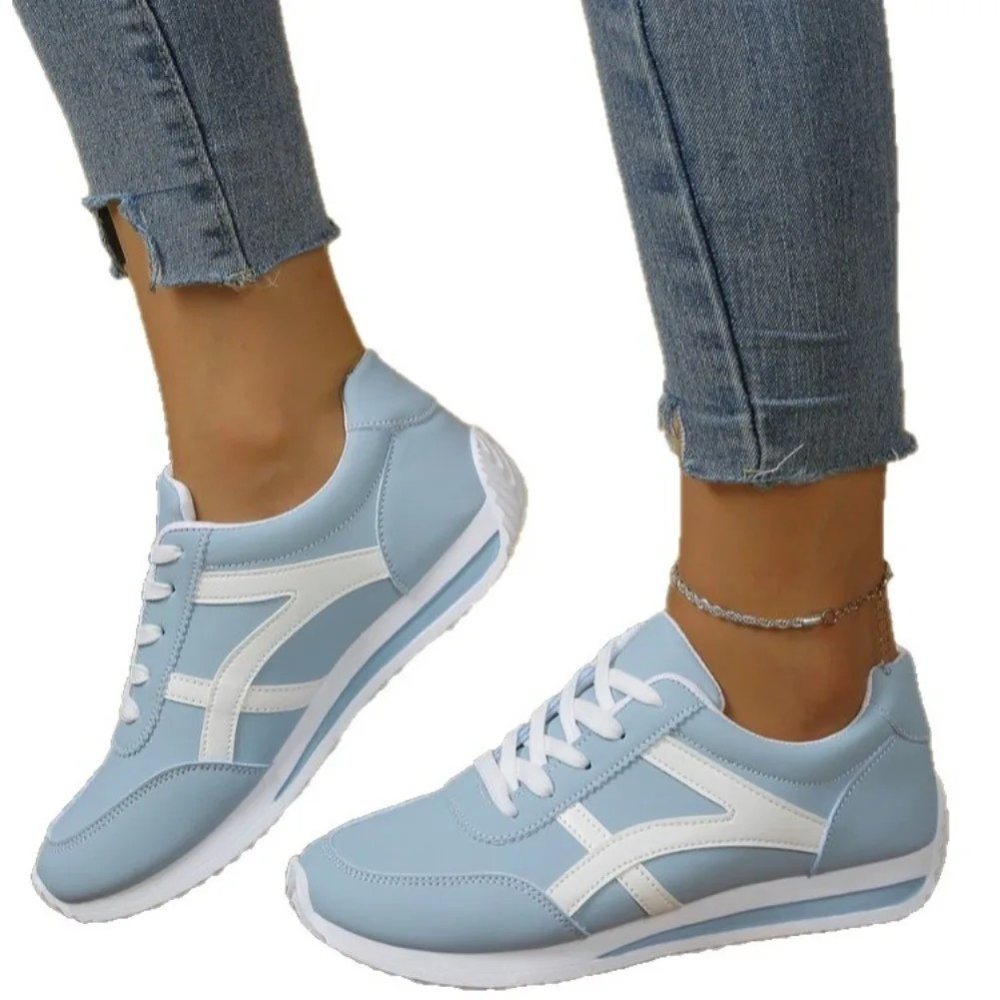 Lightweight Lace Up Running Shoes