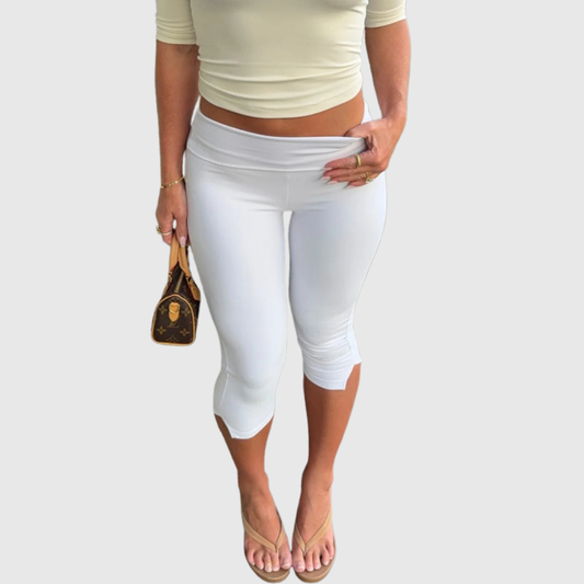 Sommerhose in Cropped-Länge mit Schlitzsaum