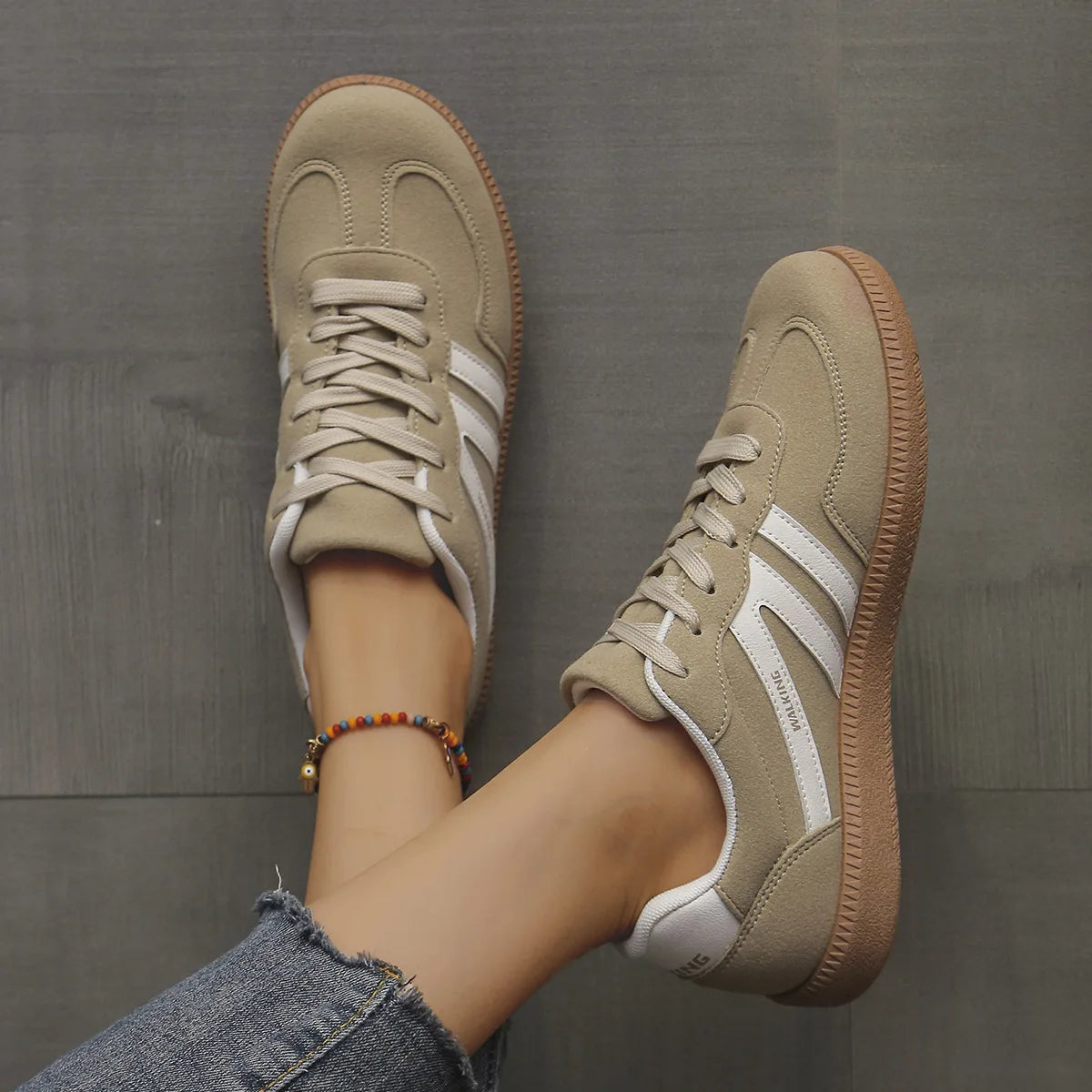 Spliced Lace Up Casual Sneakers