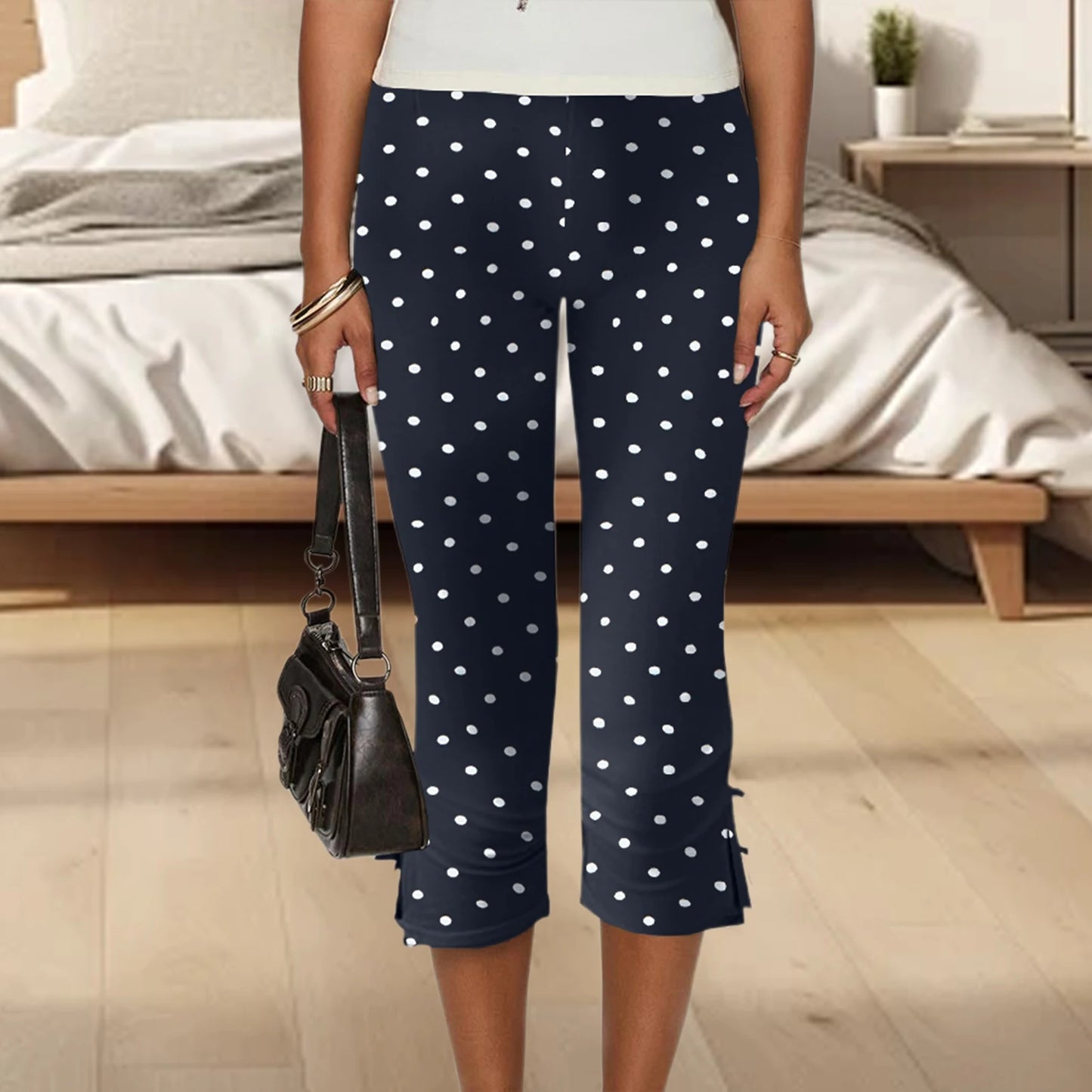 Bow Detail Stretch Capri Pants