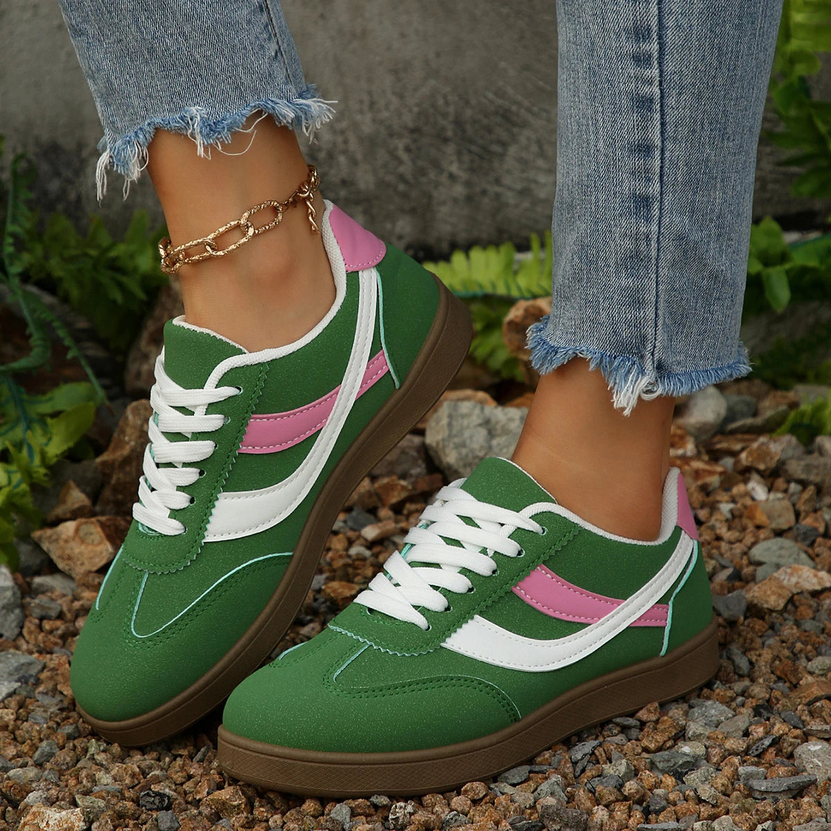 Comfortable Lace Up Casual Sneakers