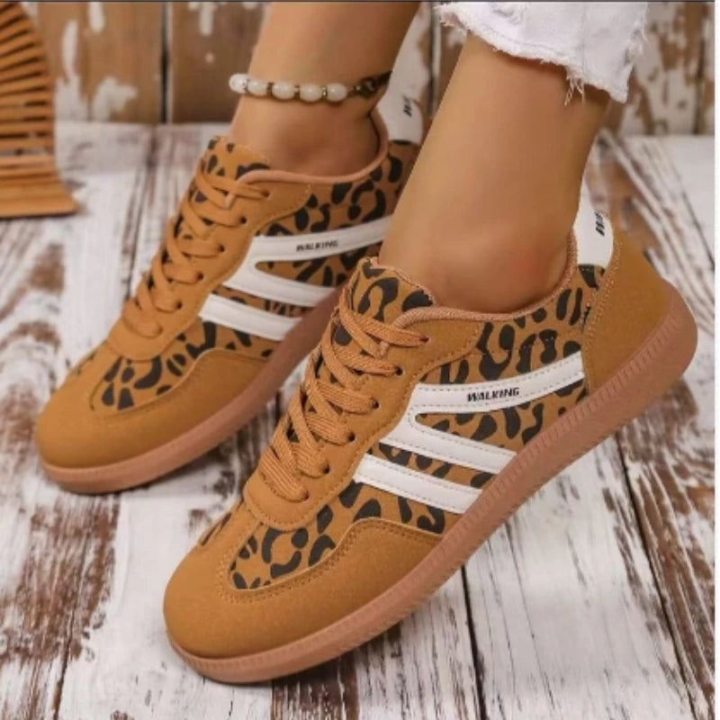 Spliced Lace Up Casual Sneakers
